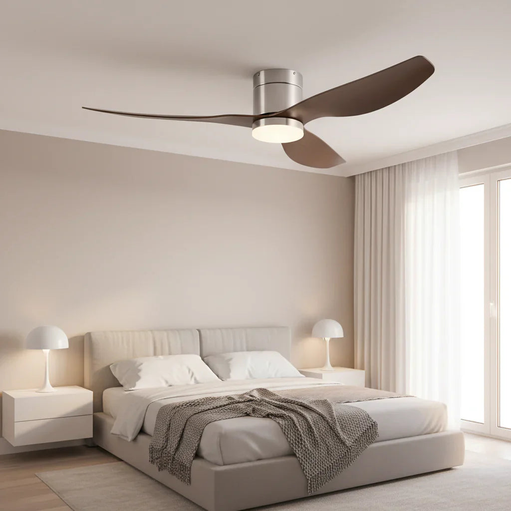 Cyrus | Ventilateur LED intégrée argent et bois foncé
