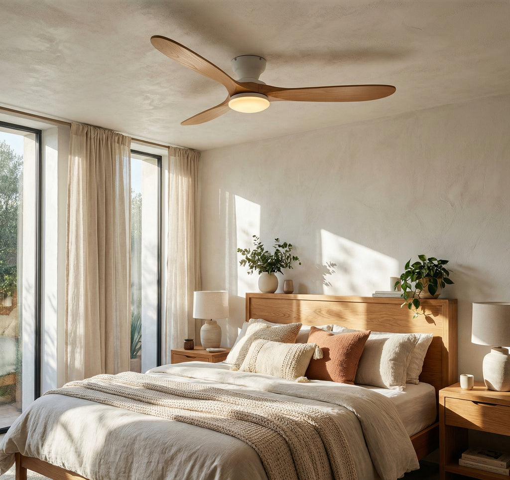 Cap LED Ivoire, ventilateur de plafond bois massif blanc avec LED, vue 2