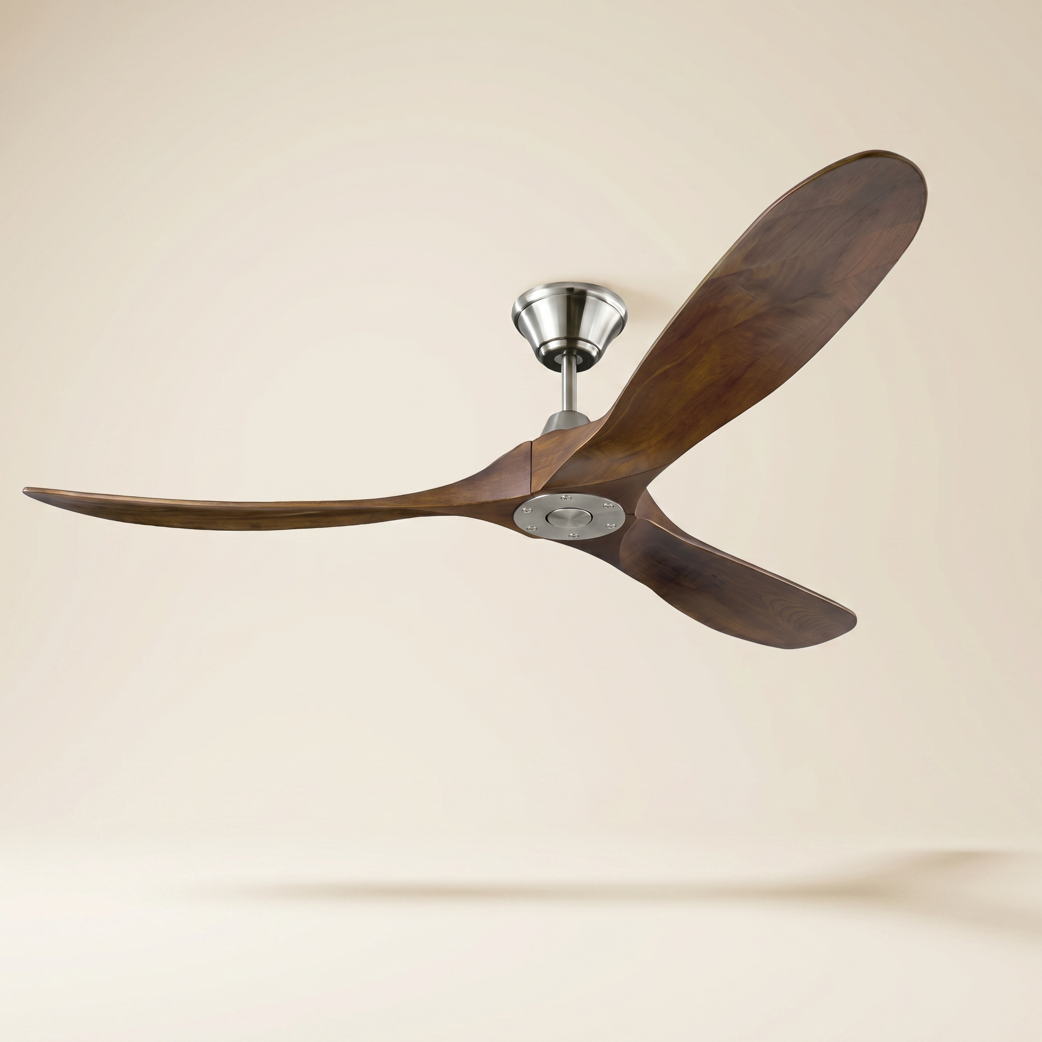 Ventilateur de plafond Cedre finition argent nickel, pales bois massif