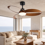 Ventilateur de plafond Méridien dans un salon avec vue mer