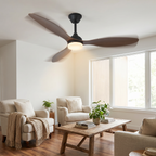 Ventilateur Opale en fonctionnement dans un salon lumineux
